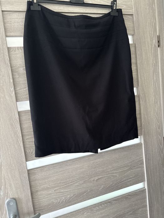 Spodnica Tatuum rozmiar 44 czarna