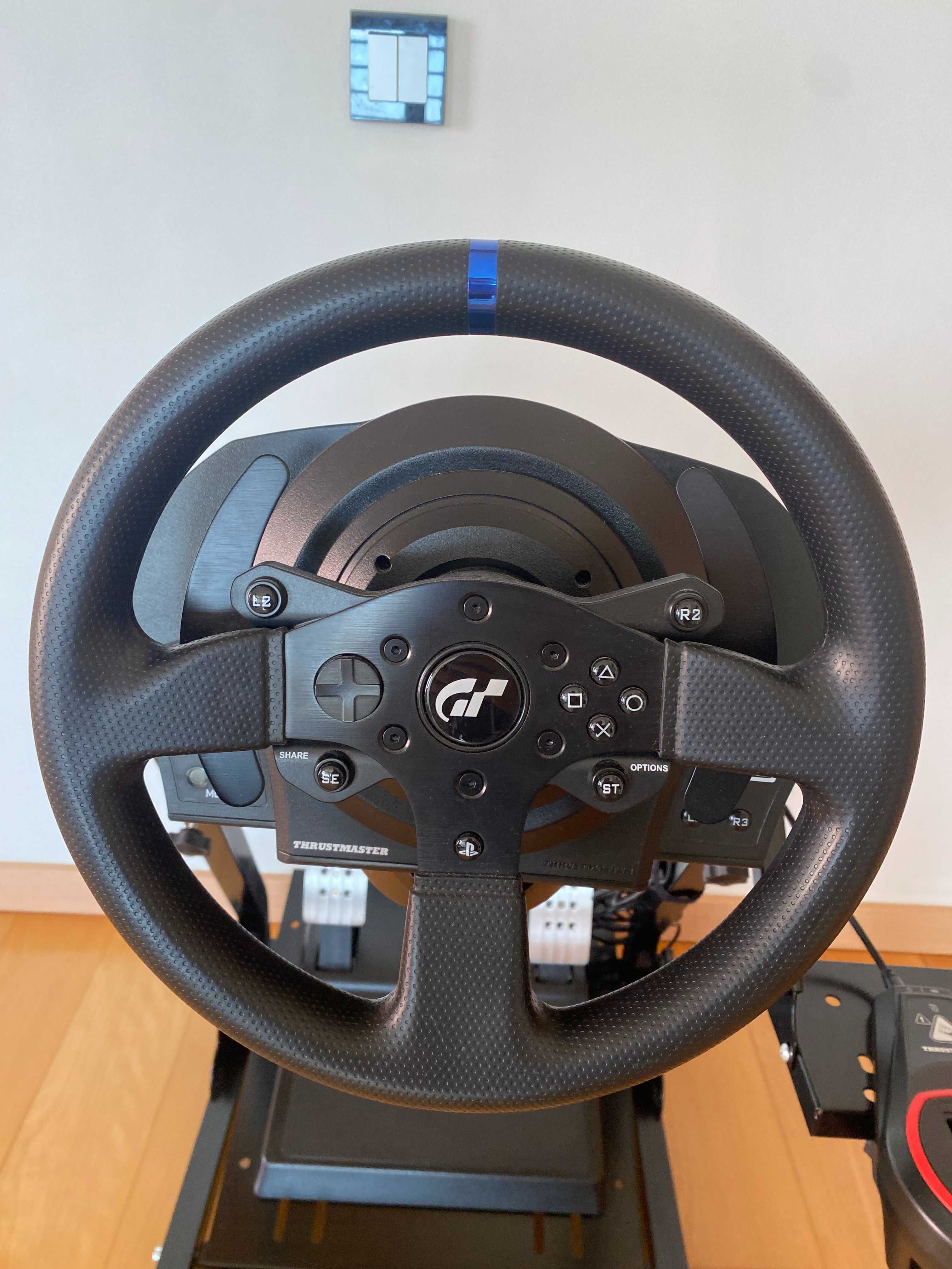 Volante, pedais e mudanças Thrustmaster com suporte e na garantia