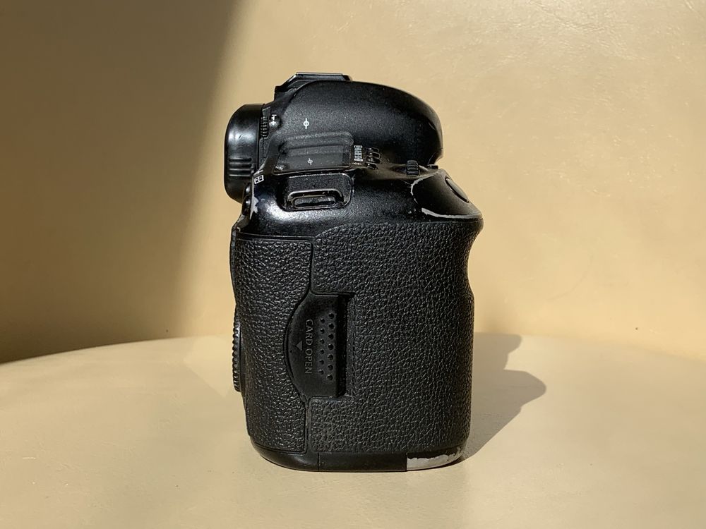 Продаю Canon 5d mark iii
