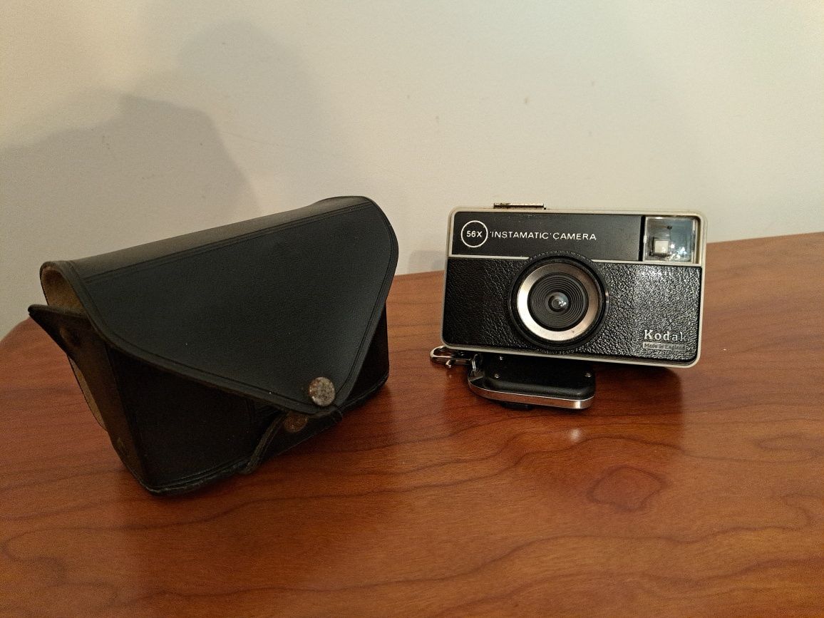 Máquina fotográfica Kodak Instamatic  (A funcionar )