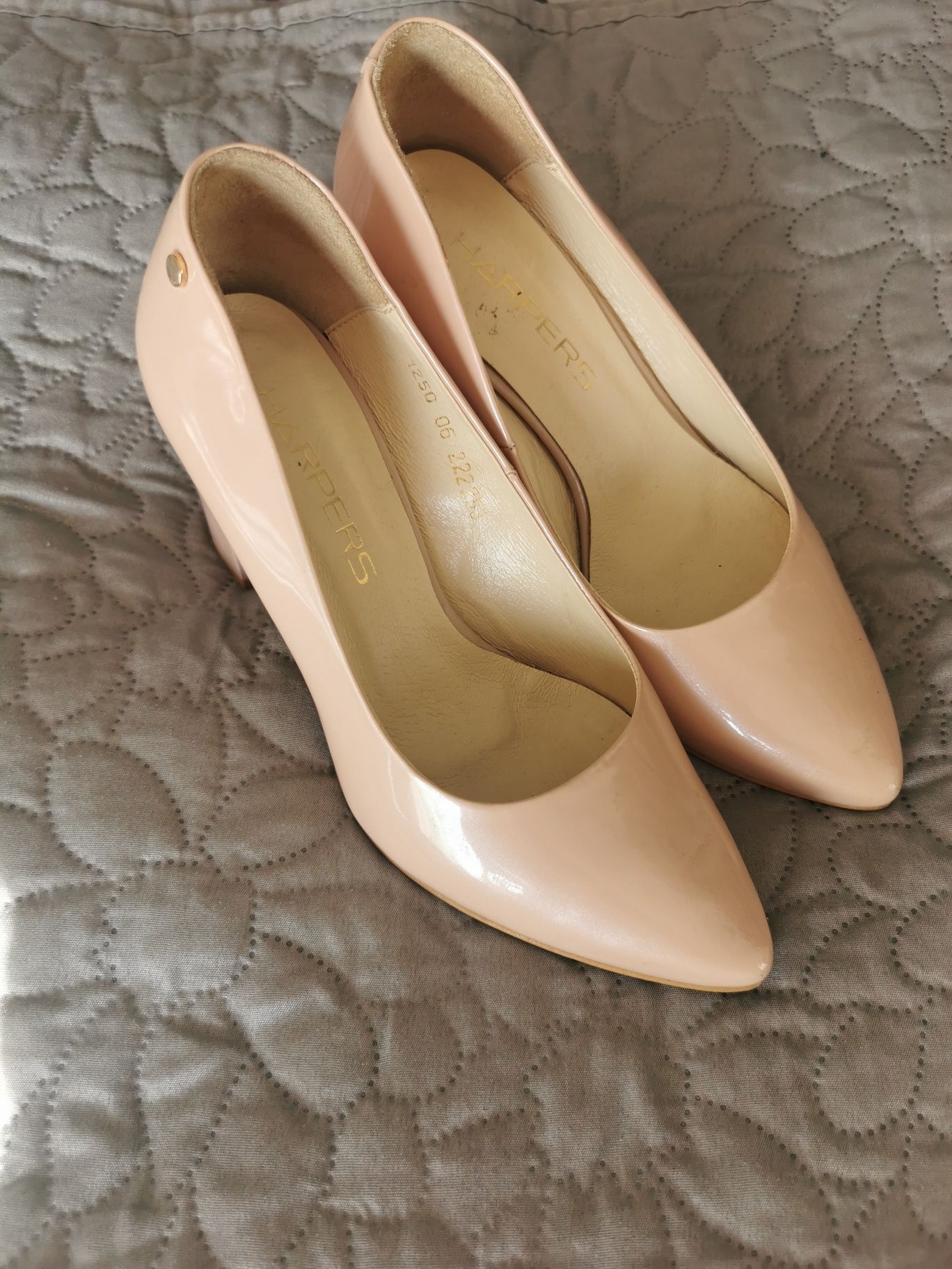 Buty na obcasie r. 37 Harpers, skóra