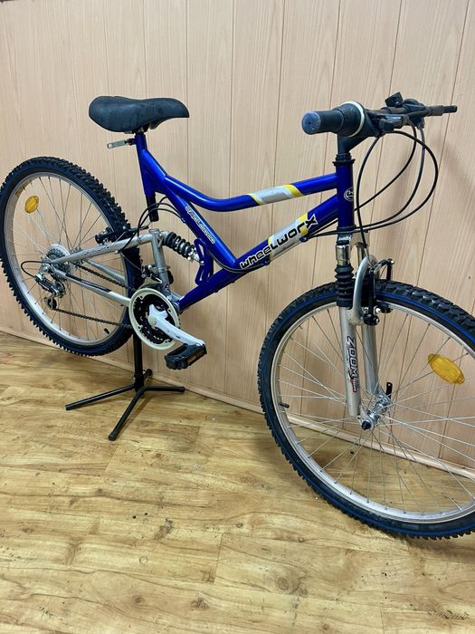 Bicicleta suspensão total