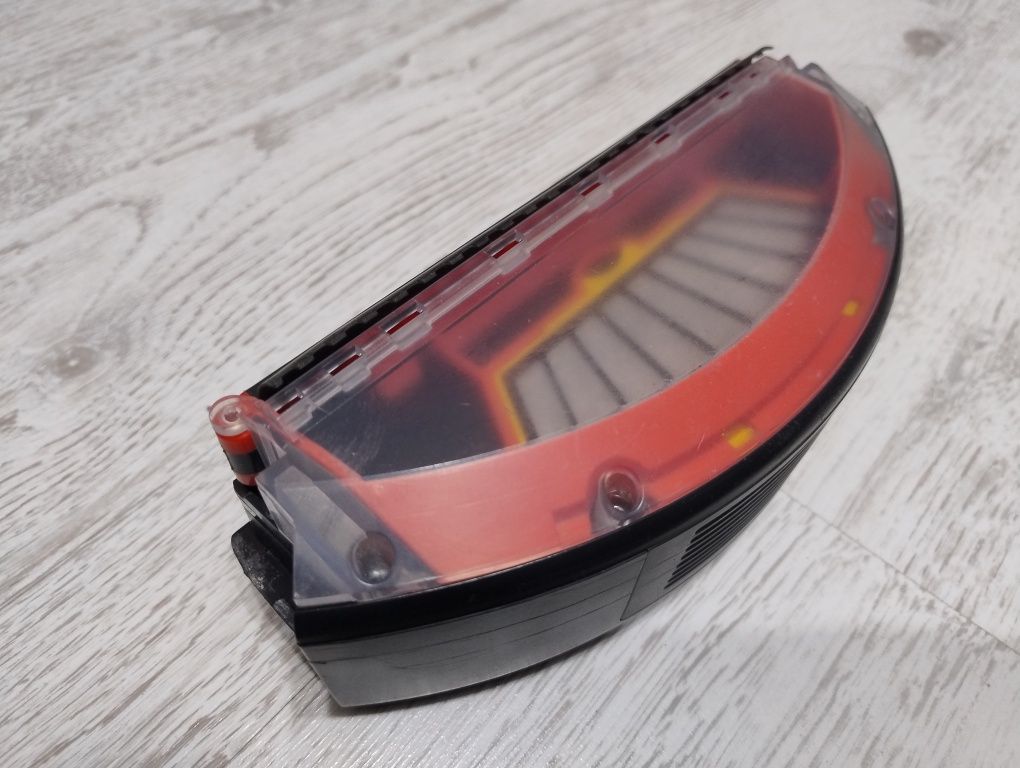 Pojemnik na śmieci z filtrem Irobot Roomba 555