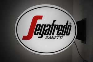 Reclamo / Reclame Luminoso Cafés Segafredo Zanetti Publicitario