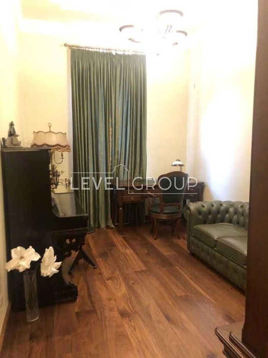 Трикімнатна квартира в центрі на вул. Гоголівська 2а, Університет