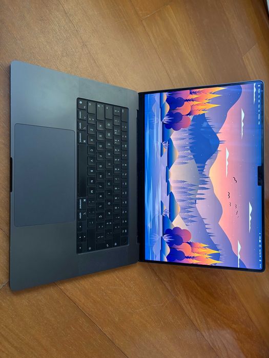 MacBook Pro 16 - M3 Pro, 18GB RAM, 512GB SSD