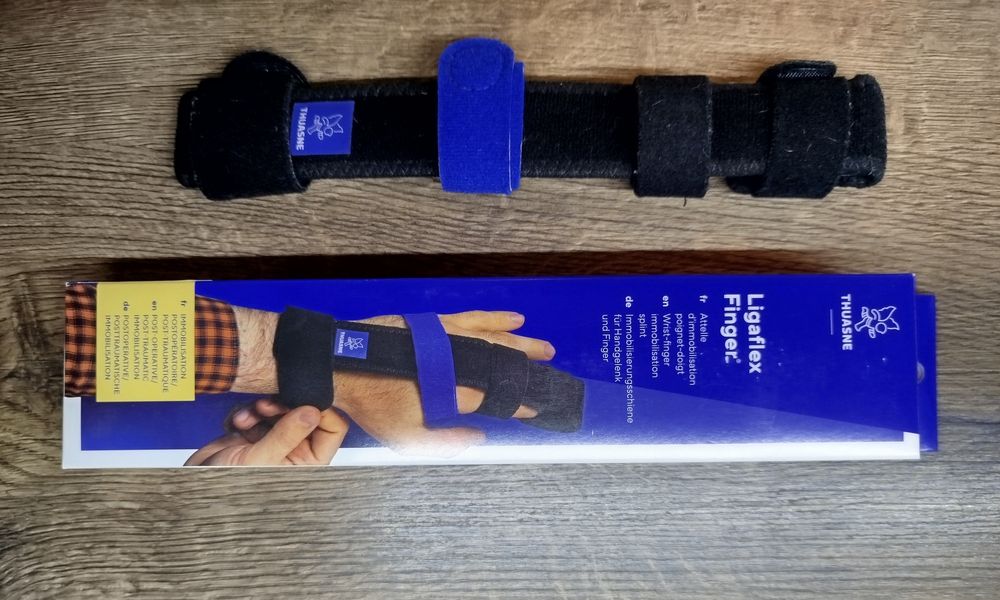 Ортез (шина) на вказівний, середній пальці