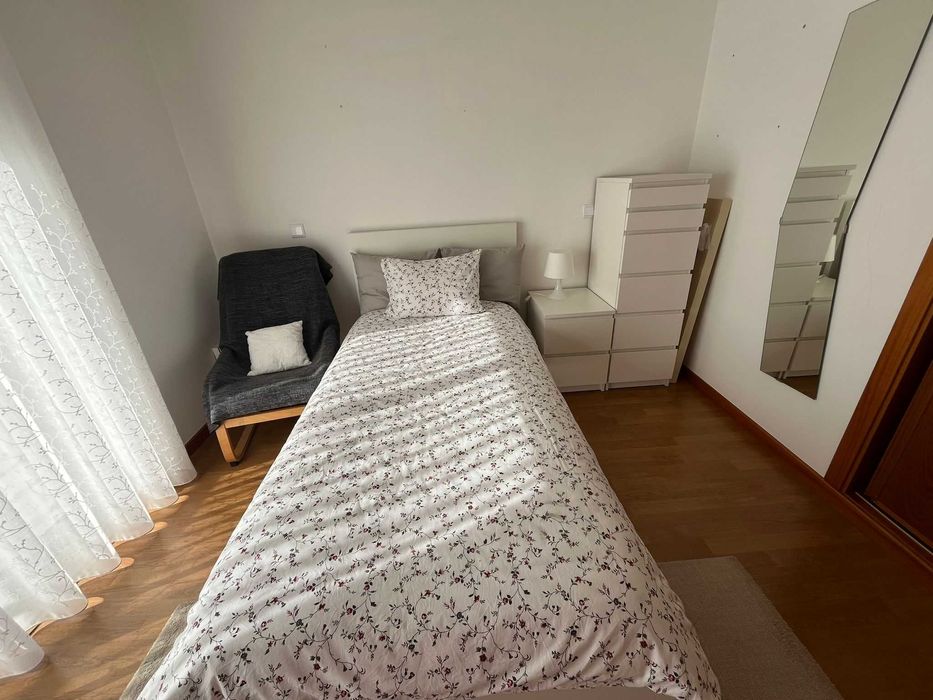 Cama IKEA Malm - Tamanho individual + Colchao