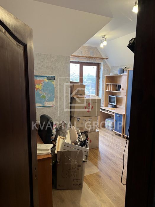 Продам газифікований будинок з ремонтом та меблями