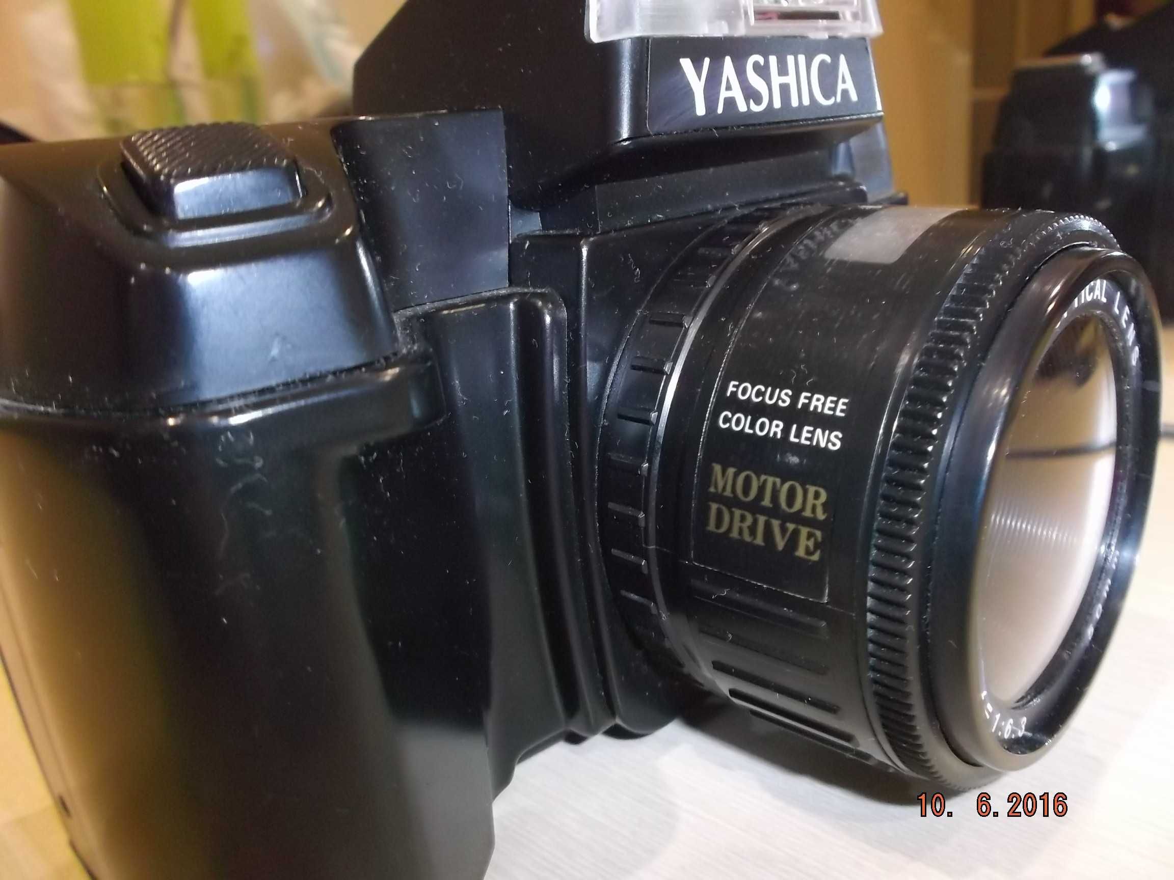 Фотоаппарат плёночный " Яшика "
