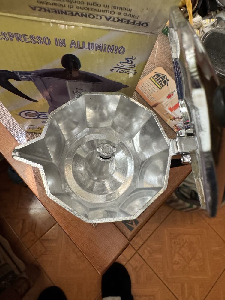 Продам кавоварку нова