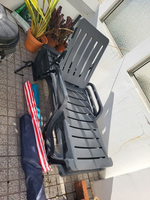 Vendo 2 espreguiçadeiras