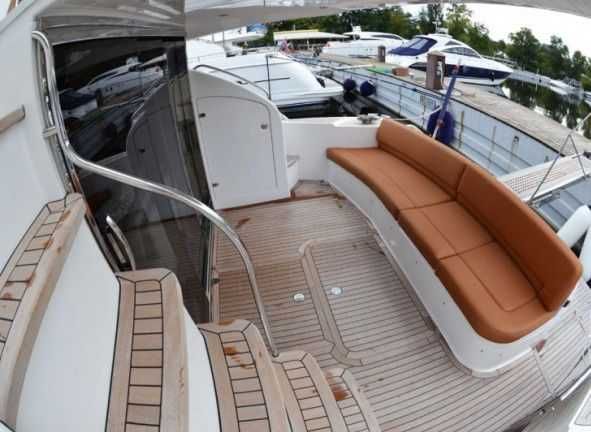 Princess 42 Flybridge