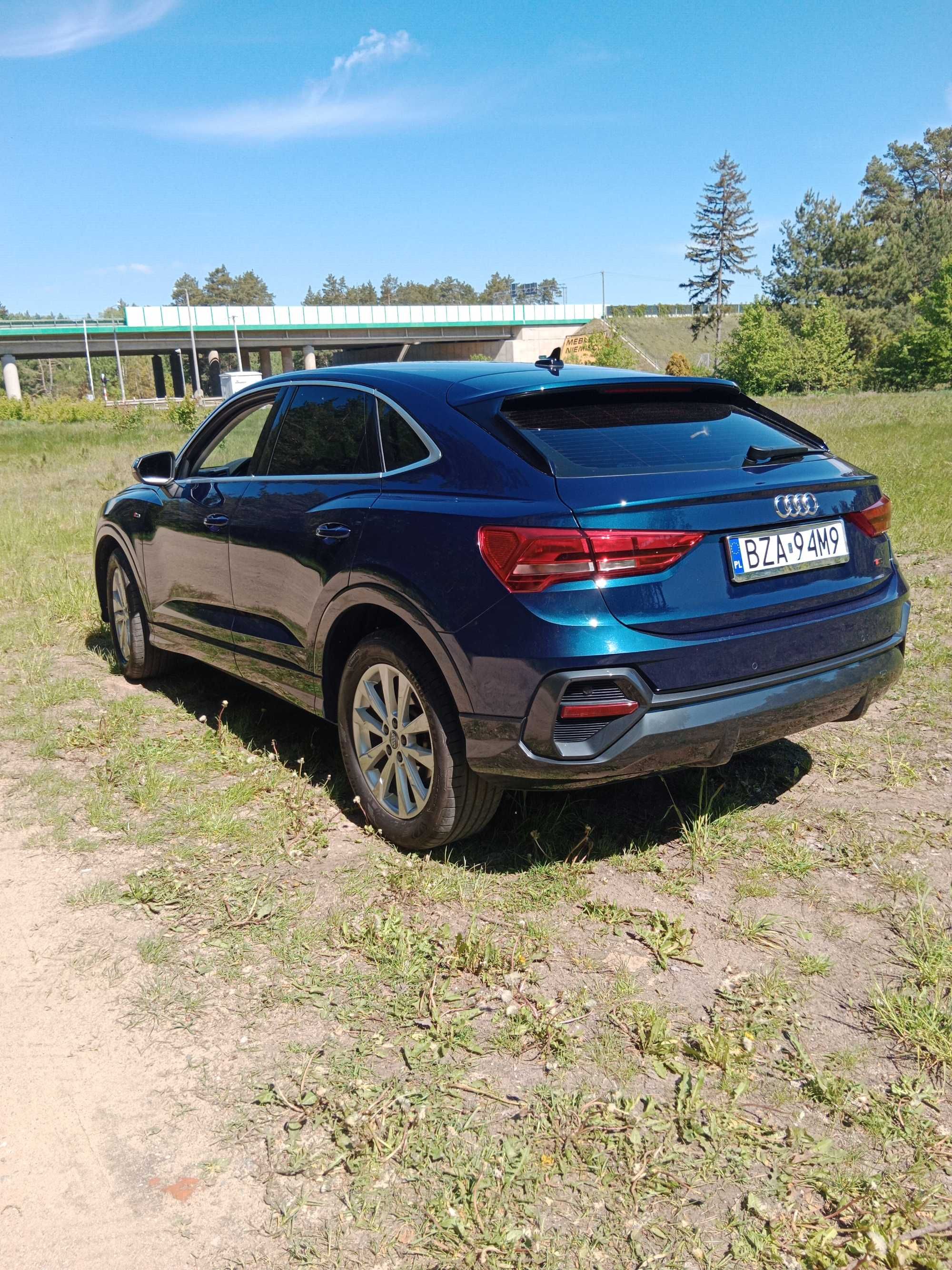 Audi Q3  Sportback S-Line  stan idealny .