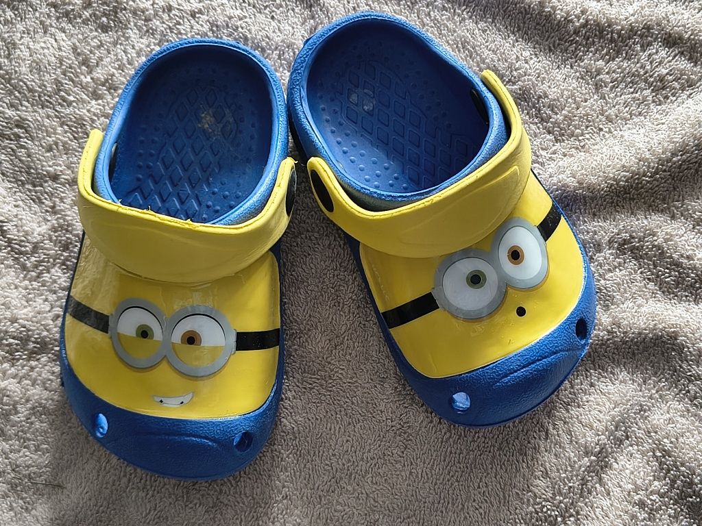 Klapki Minionki 23