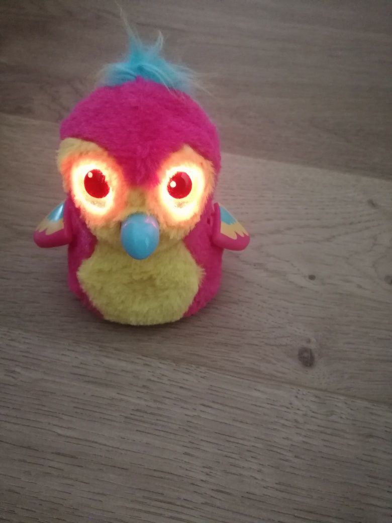 Spin Master Hatchimals Jajko Pingwiniak Różowy