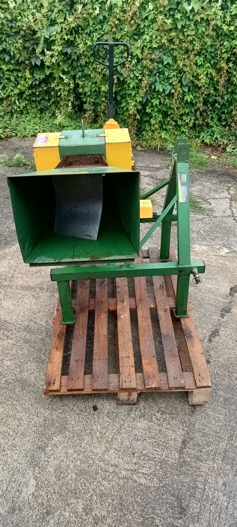 Rębak do drewna RGW 100-8v
