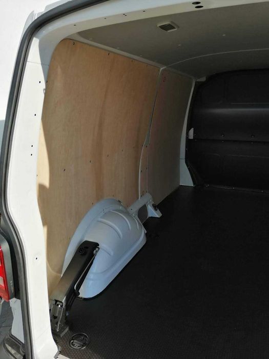 Volkswagen T6 Transporter L2H1 Zabudowa wnętrza przestrzeni ładunkowej