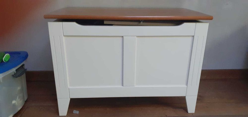 komplet mebli dziecięcych