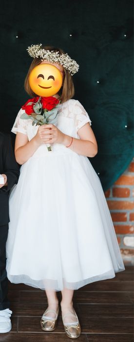 Biala sukienka 134cm