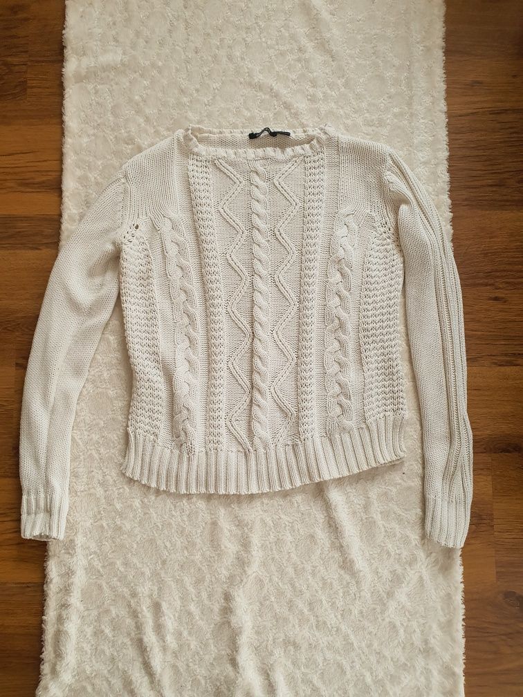 Biały sweterek vintage