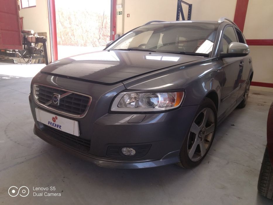 Volvo v50 D2 2012