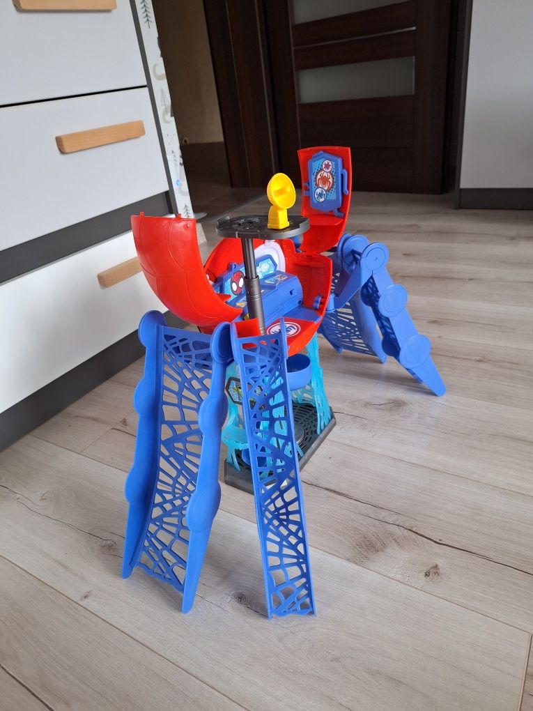 Baza centrum pająka spiderman hasbro