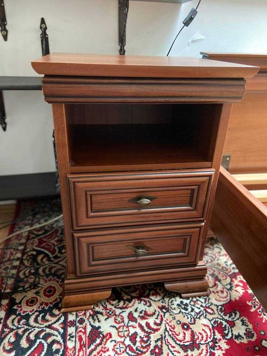 Sprzedam szafkę nocną