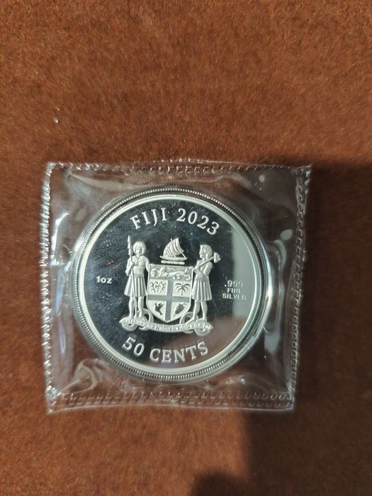 Монети. 1 унція (31.1 г.) Срібло. 999.999.