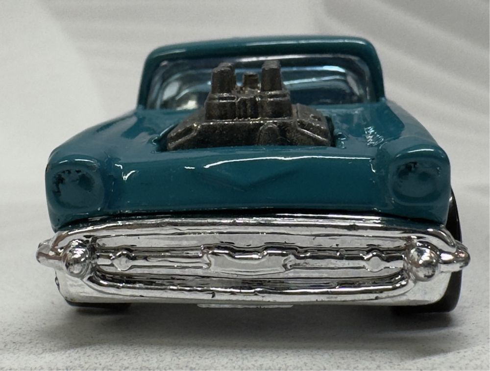 Колекційна машинка 1976 Hot Wheels 57 Chevy Injected Teal