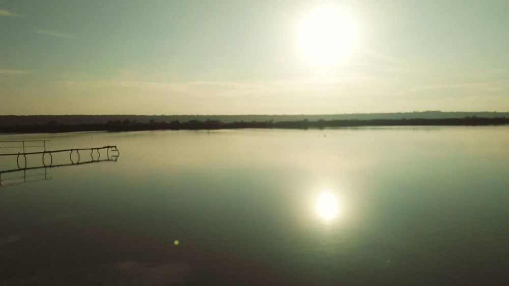 Продается 2 места на 5 Причале у самой воды.