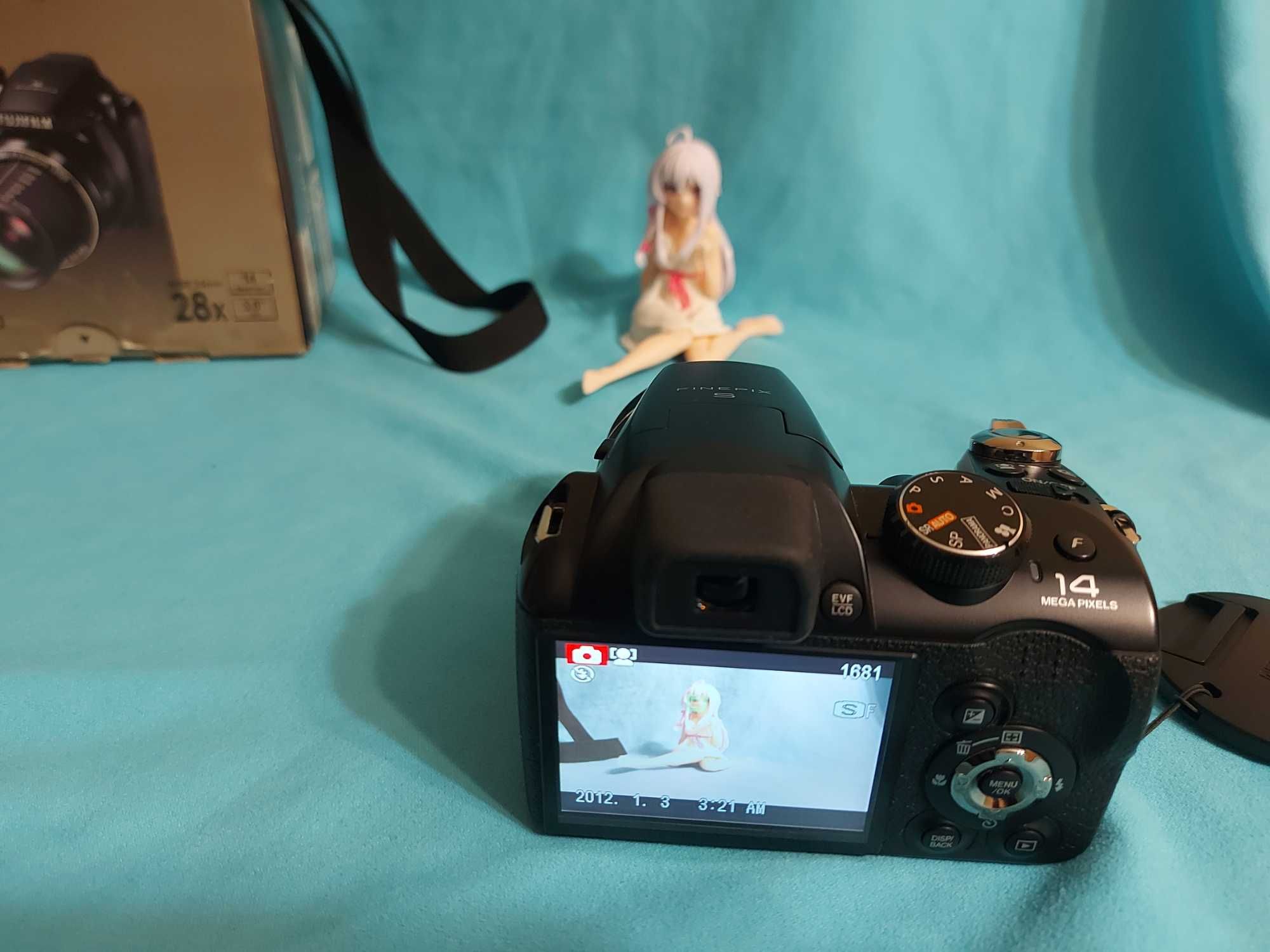 Fujifilm Finepix 4400. Aparat sprawny, mega stan. Zoom 28x, 14 MPix