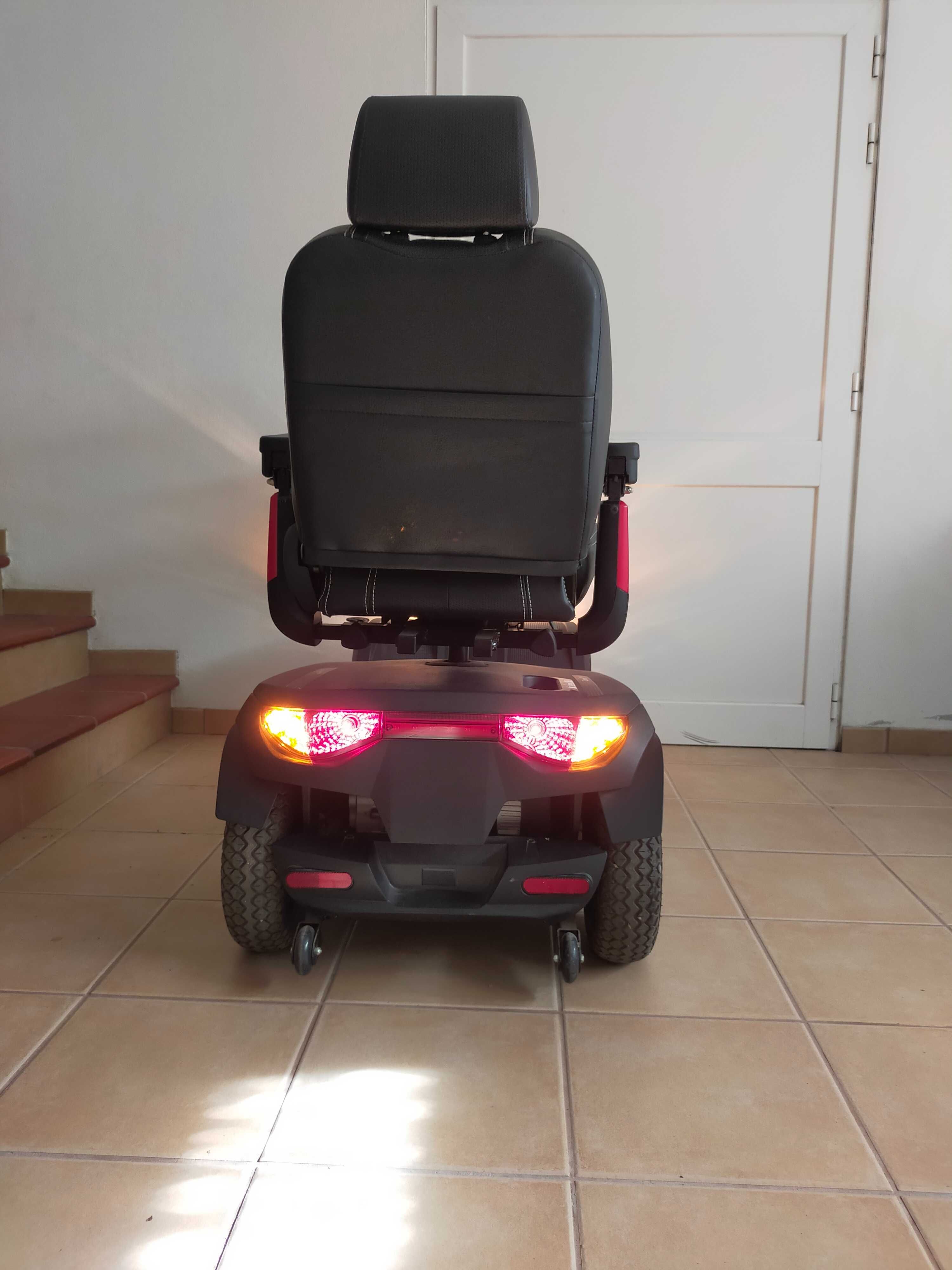 Cadeira de rodas/Scooter Elétrica