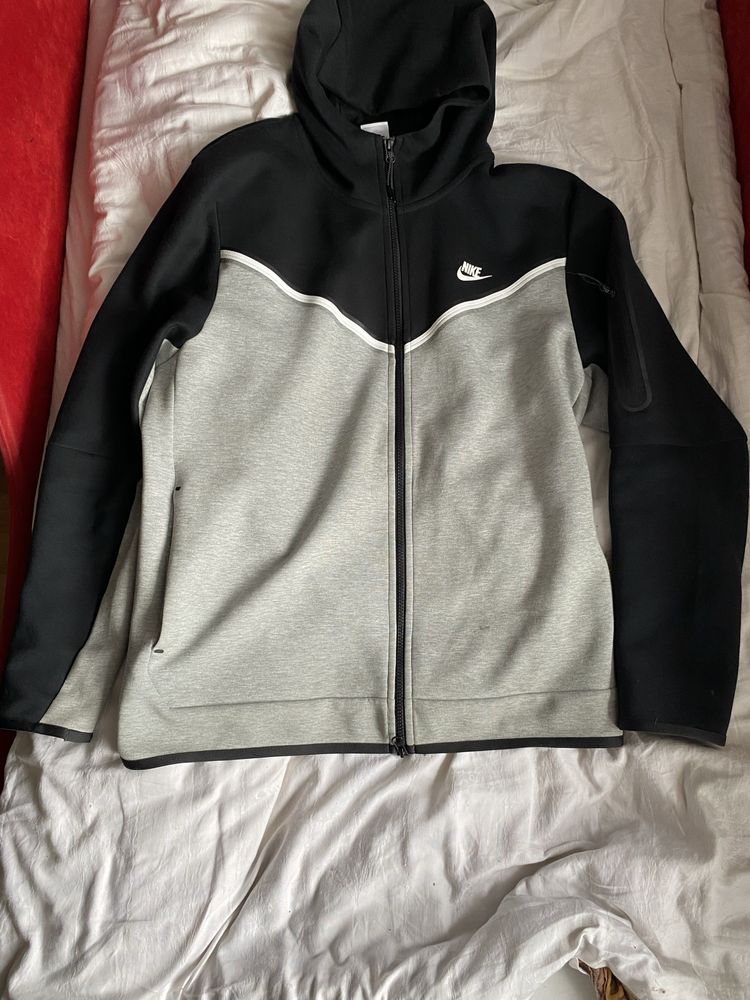 Nike tech fleece