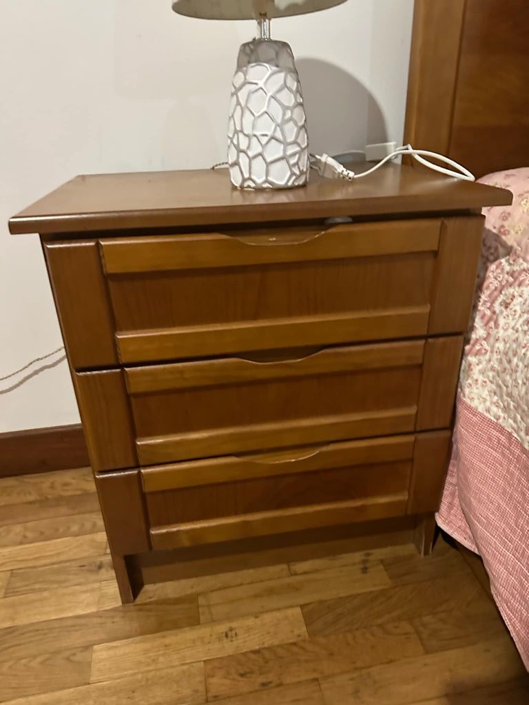 Cama solteiro bom estado