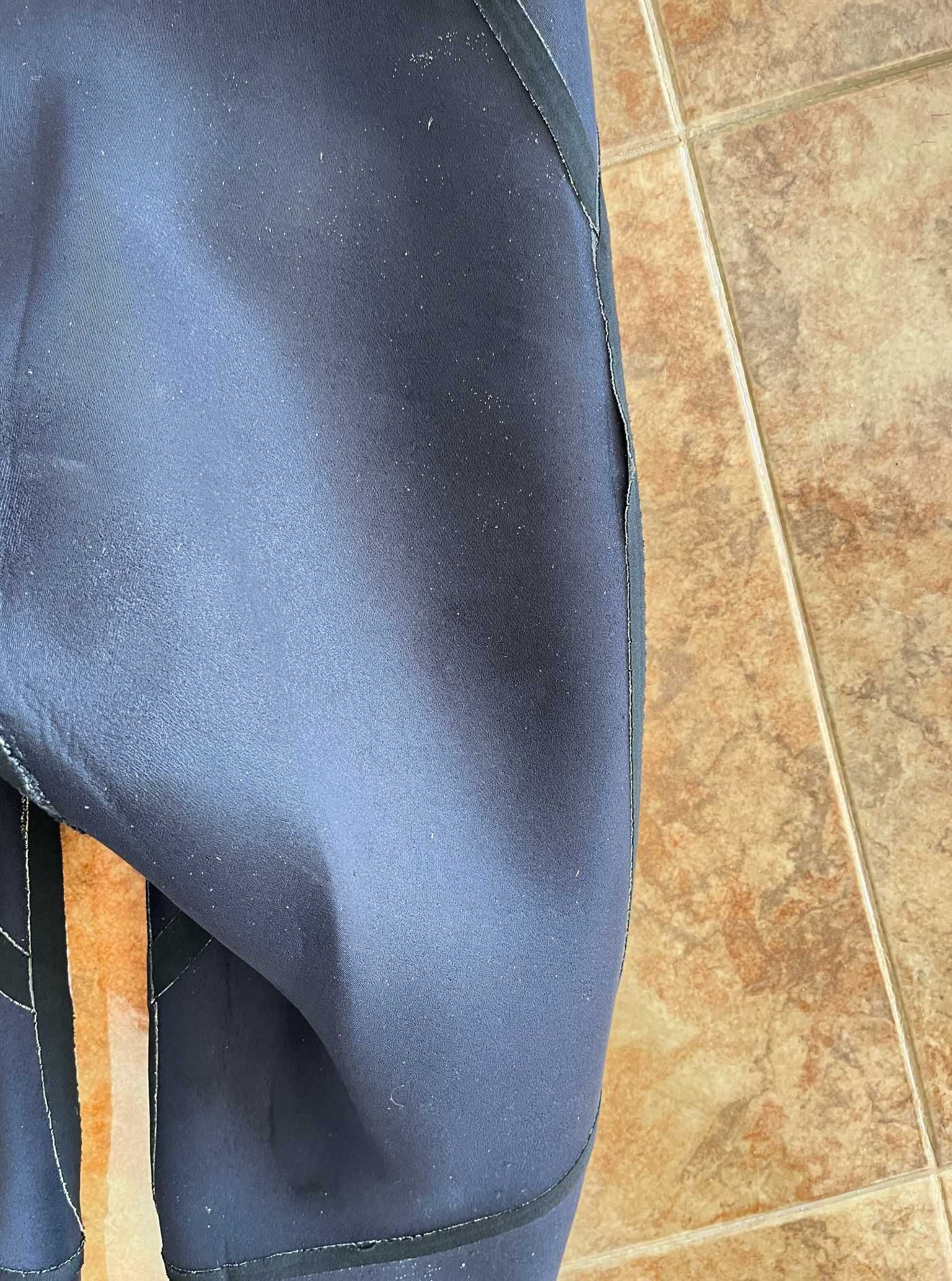 Fato de Surf / Wetsuit 4/3 – Tamanho M