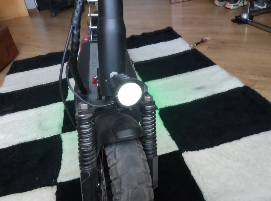 Продам електро самокат