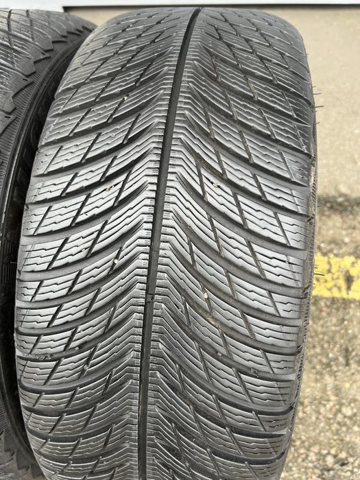 Резина зимова 235 45 r18 michelin