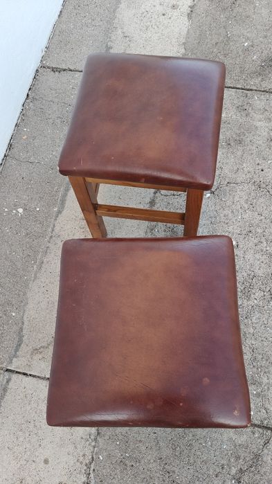 Cadeiras de madeira maciça