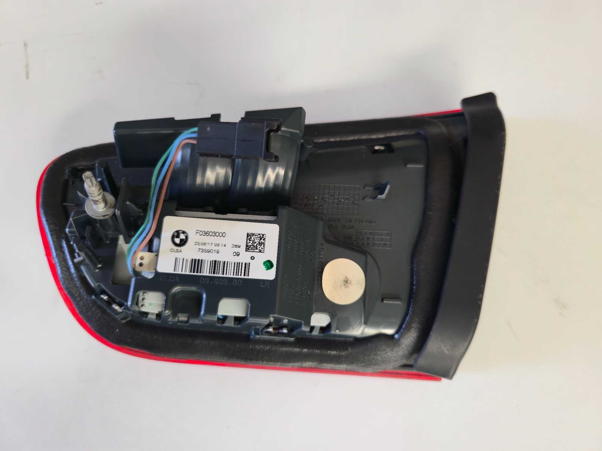 Farolim mala esquerdo BMW Serie 1 F20 LCI (2014 a 2019)