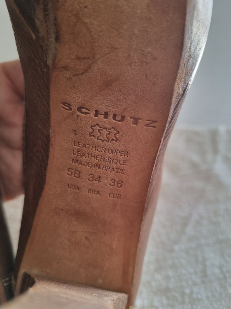 Sapatos SCHUTZ,  pele. Muita qualidade