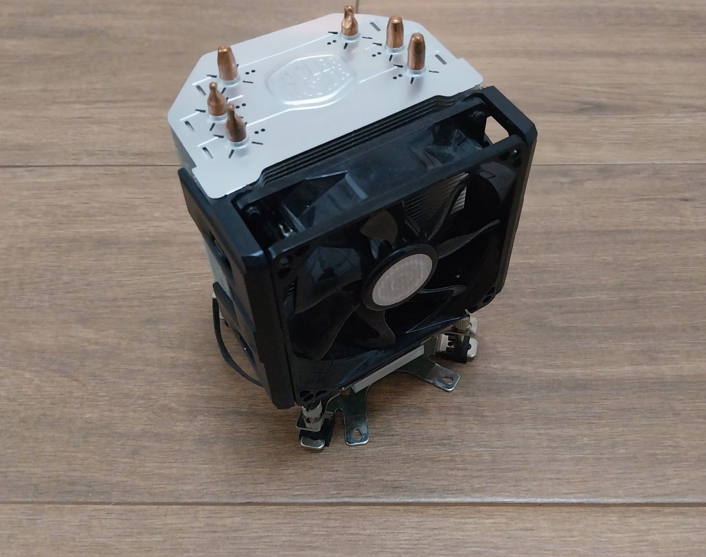 Cooler da Cooler Master com Leds Azuis para intel e AMD