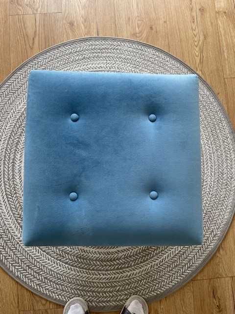 Zestaw - Sofa + podnóżek