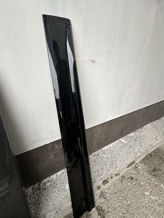 Молдинг передньої дверки audi q5 80a s line колір ly9t,