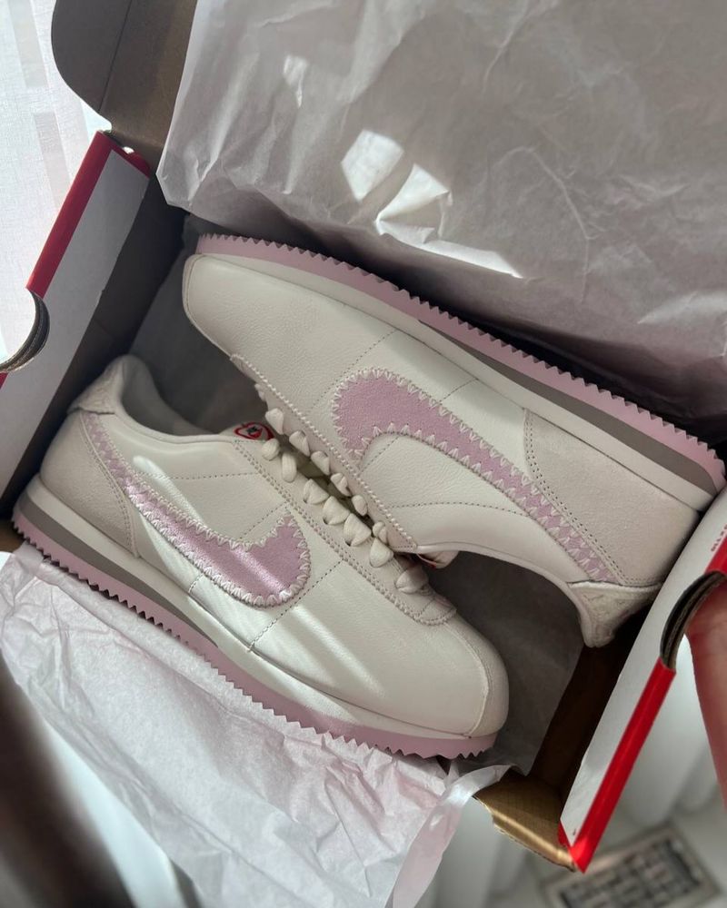 Nike Cortez Valentine's Day кортез білі