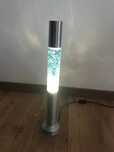 Candeeiro lava, com base em metal
