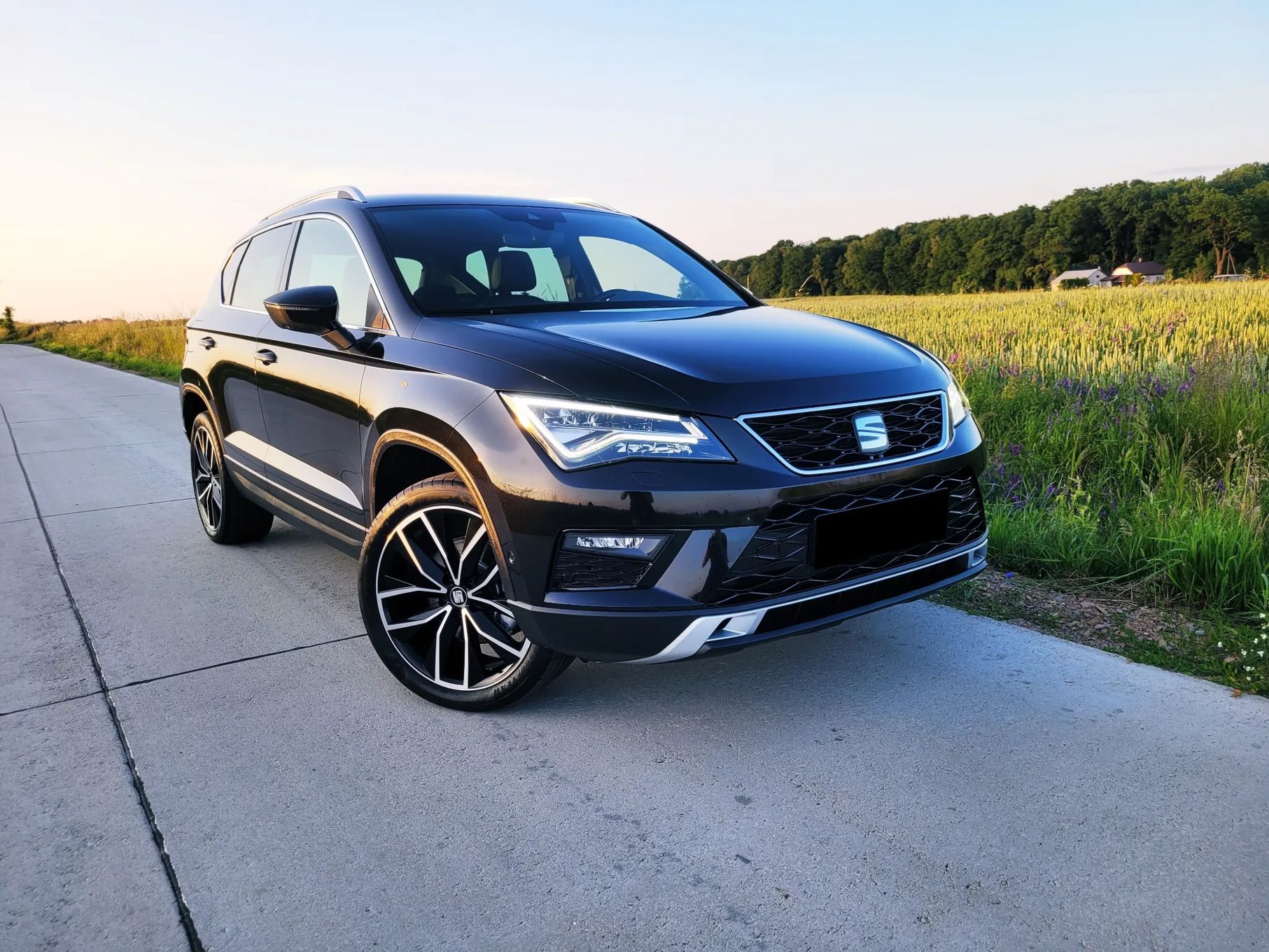 Seat Ateca Radar_Full-Led_Alcantara_KeylesGo_8xAlufelgi-100%Org.Lakier-Udok.km !!