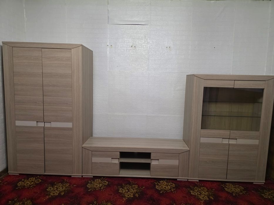 Meblościanka komoda zestaw meble pokojowe szafa RTV witryna transport