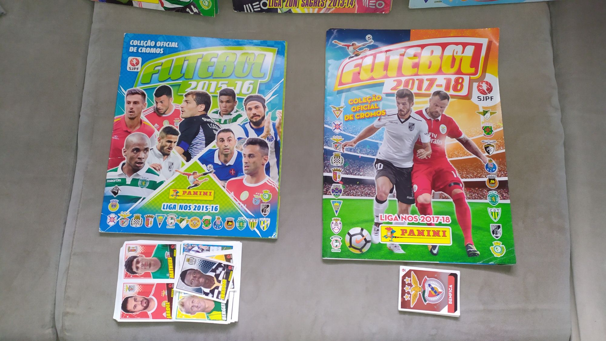 5 cadernetas coleção oficial Superliga FUTEBOL da Panini