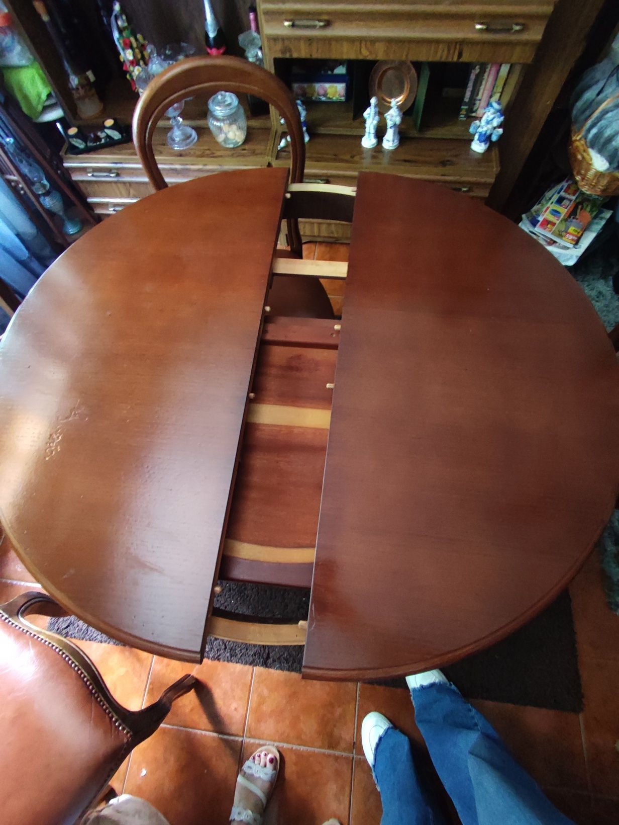 Mesa extensível + 4 cadeiras